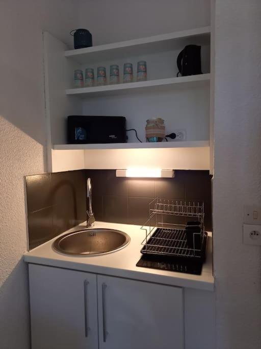 Location Dans Residence Calme, Proche Mer Cavalaire-sur-Mer Buitenkant foto